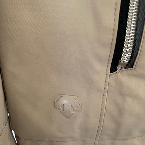 Descente Ski Jacket - Picture 7 of 16